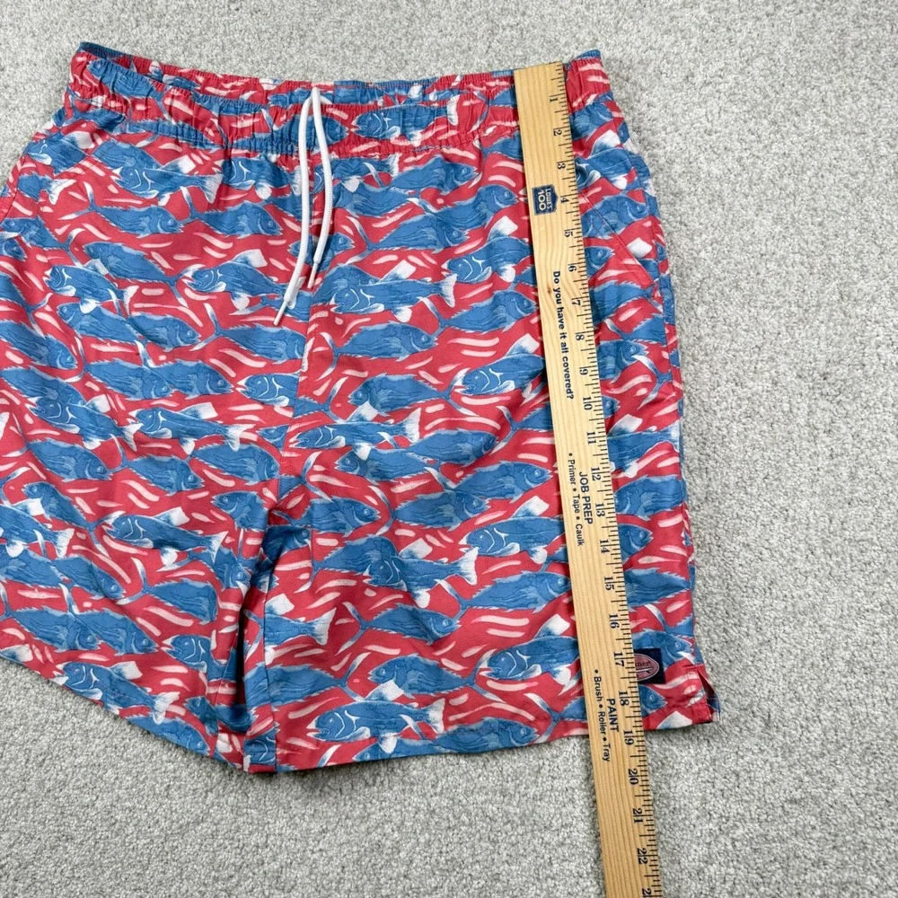 Vineyard Vines Swim Trunks Men L Red Blue Tuna Fish Print Mesh Lined Shorts